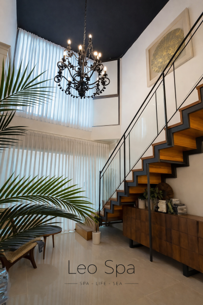 Group spa package including 50-minute massage, breakfast and use of spa facilities