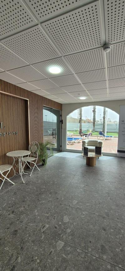 חבילת יום כיף ליחיד הכוללת עיסוי ראש קרקפת והילניג למך 60 דקות וכניסה למתקני הספא