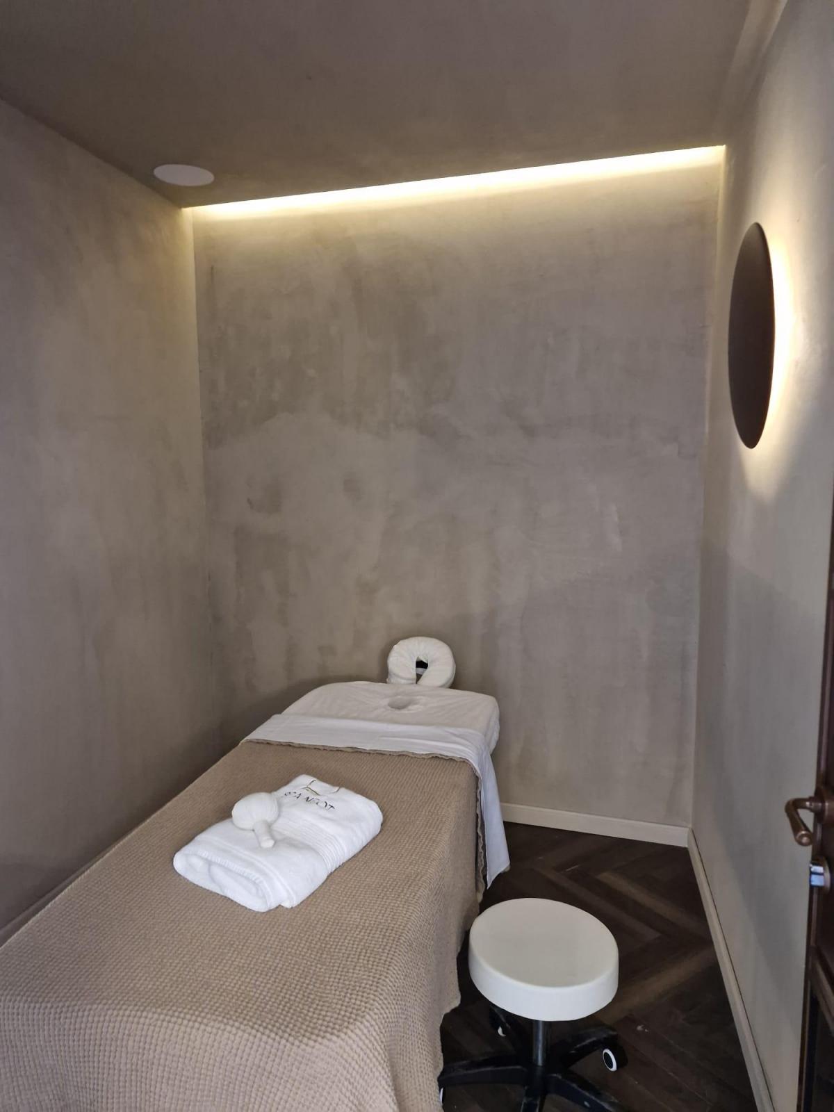  חדר עיסוים - ספא נאות