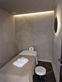  חדר עיסוים - ספא נאות