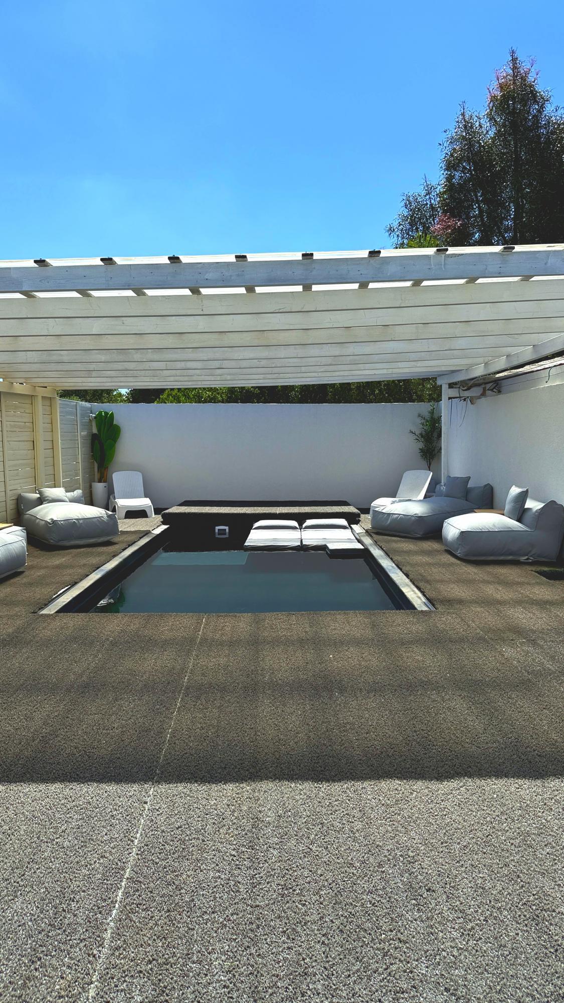  בריכה חיצונית - Liberty spa & suites