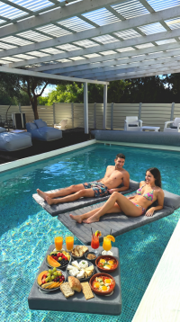  בריכה חיצונית - Liberty spa & suites