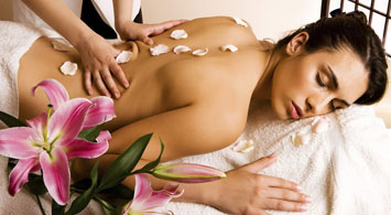 בריכה חיצונית - ספא במלון חמת קיסר טבריה